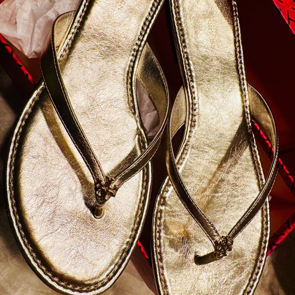 Tory Burch Classic Flip Flops - Picture 4 of 6